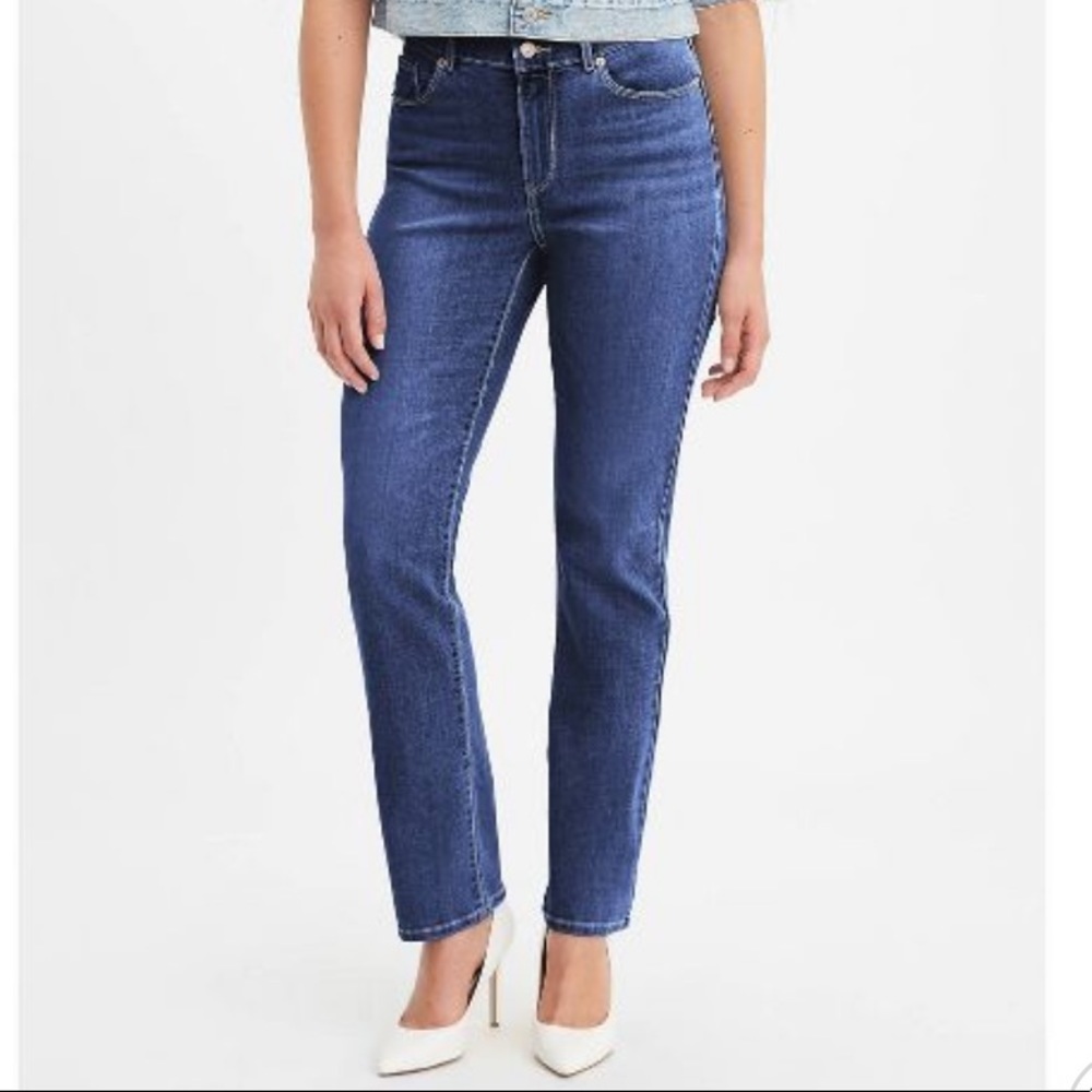 Levi’s Classic Straight Leg Jeans NWT